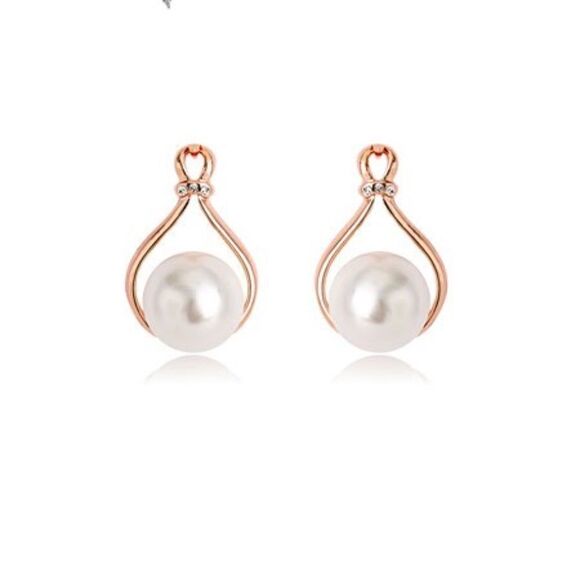 Ladies Waterdrop Pearl Earrings - Picture 3 of 6